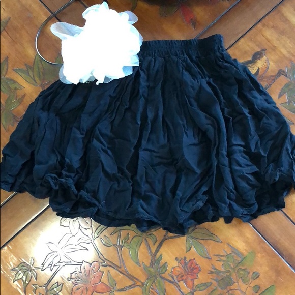 Brandy Melville Dresses & Skirts - 🌴Brandy Melville skirt